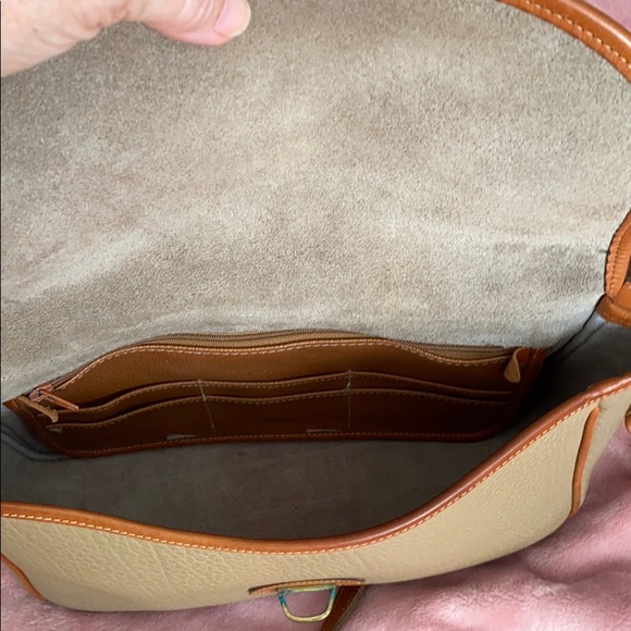 Dooney & Bourke- All Weather Leather shoulder bag - Picture 4 of 9